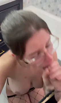 Hot nerd gets huge load