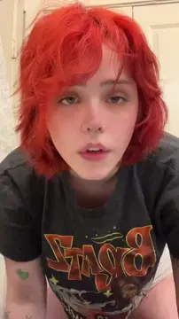 Damn look at this goonette's perfect body