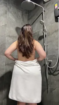 thick shower <3