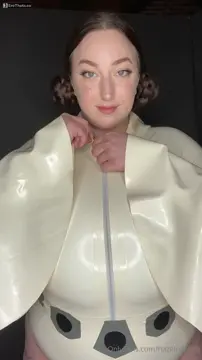 38K tits reveal MacromastiaIRL