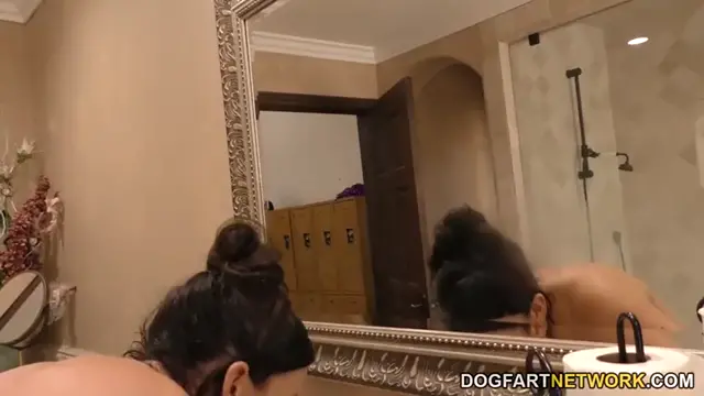 Jennifer White swallowing an extra load after the shooting is done