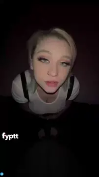 Every friend group needs a goonette like this