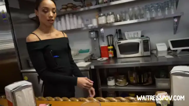 Skinny Ebony Wants to Earn Extra Cash Being Waitress !