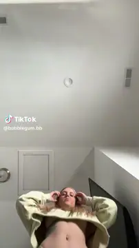 Such a tease🍒🍑🥵